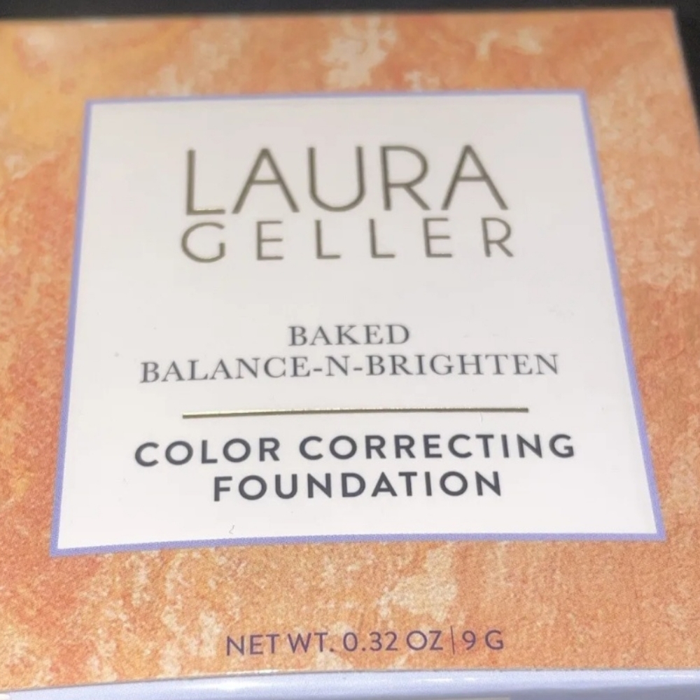 Laura Geller Baked Balance-N-Brighten (LIGHT) (Full Size 0.32) Brand new in box